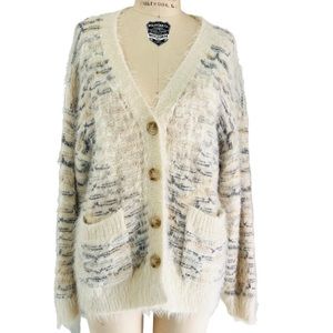 CALISTA Fuzzy Oversized Cardigan in Cream Size S